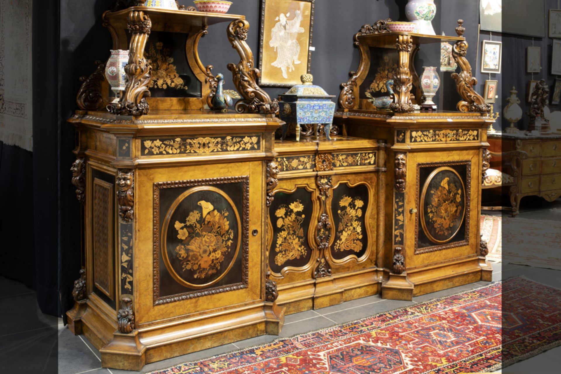 beautiful mid 19th Cent. Belgian dresser from Malines in walnut, burr of walnut and marquetry with