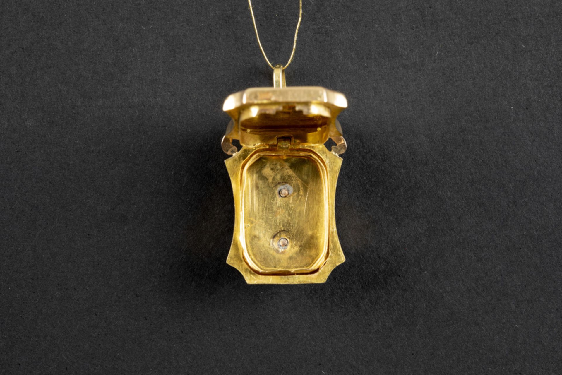 antique pendant in yellow gold (18 carat) with small baroque pearls || Antieke pendatief, een zgn - Bild 2 aus 3