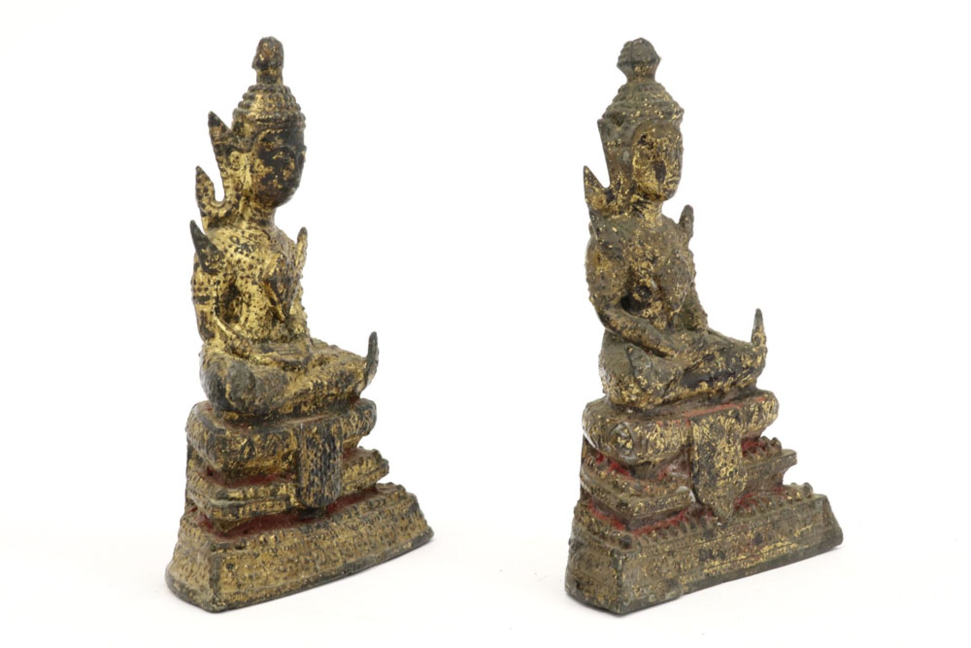 two antique Siamese Rattanakossinperiod "Buddha" sculptures in bronze with remains of the original - Bild 2 aus 3