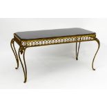 fifties' vintage fancy table in gilded wrought iron and black glass || Fifties' vintage salontafel