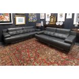 Rolf Benz marked design vintage set of a three and two seats sofa in black leather || ROLF BENZ -