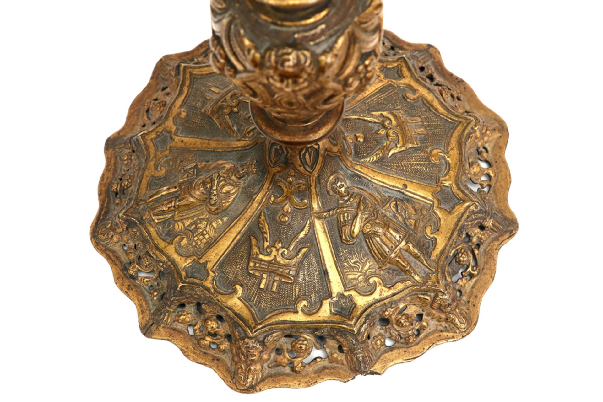maybe 17th Cent., but certainly 18th Cent. relic holder in bronze with fine ornamentation || - Image 4 of 4