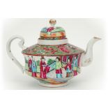 19th Cent. Chinese tea pot in porcelain with Cantonese decor || Negentiende eeuwse Chinese theepot