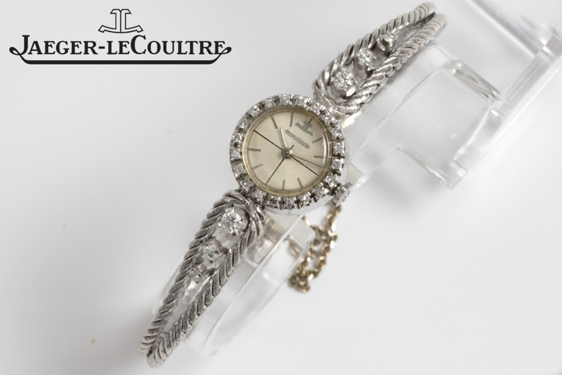 vintage Jaeger-LeCoultre marked mechanical ladies' wristwatch in white gold (18 carat) with diamonds