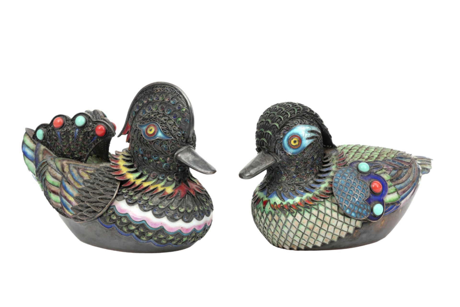 pair of Chinese vintage birds (ducks) in metal and enamel || Paar Chinese vintage sierobjecten in - Image 2 of 4