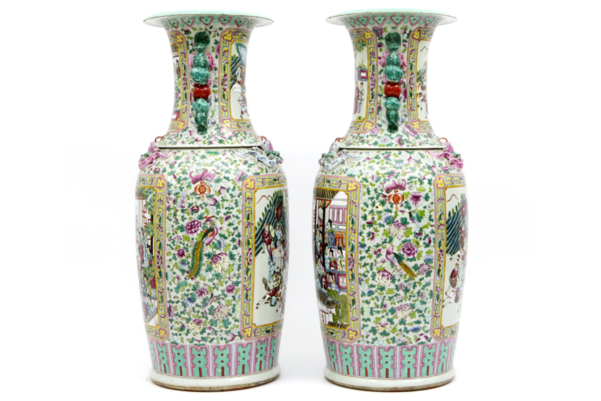 impressive pair of 19th Cent. Chinese vases (100 cm high) in porcelain with rich polychrome - Bild 2 aus 6