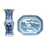 2 antique Chinese pieces in porcelain with a blue-white decor : a vase and an 18th Cent. octogonal