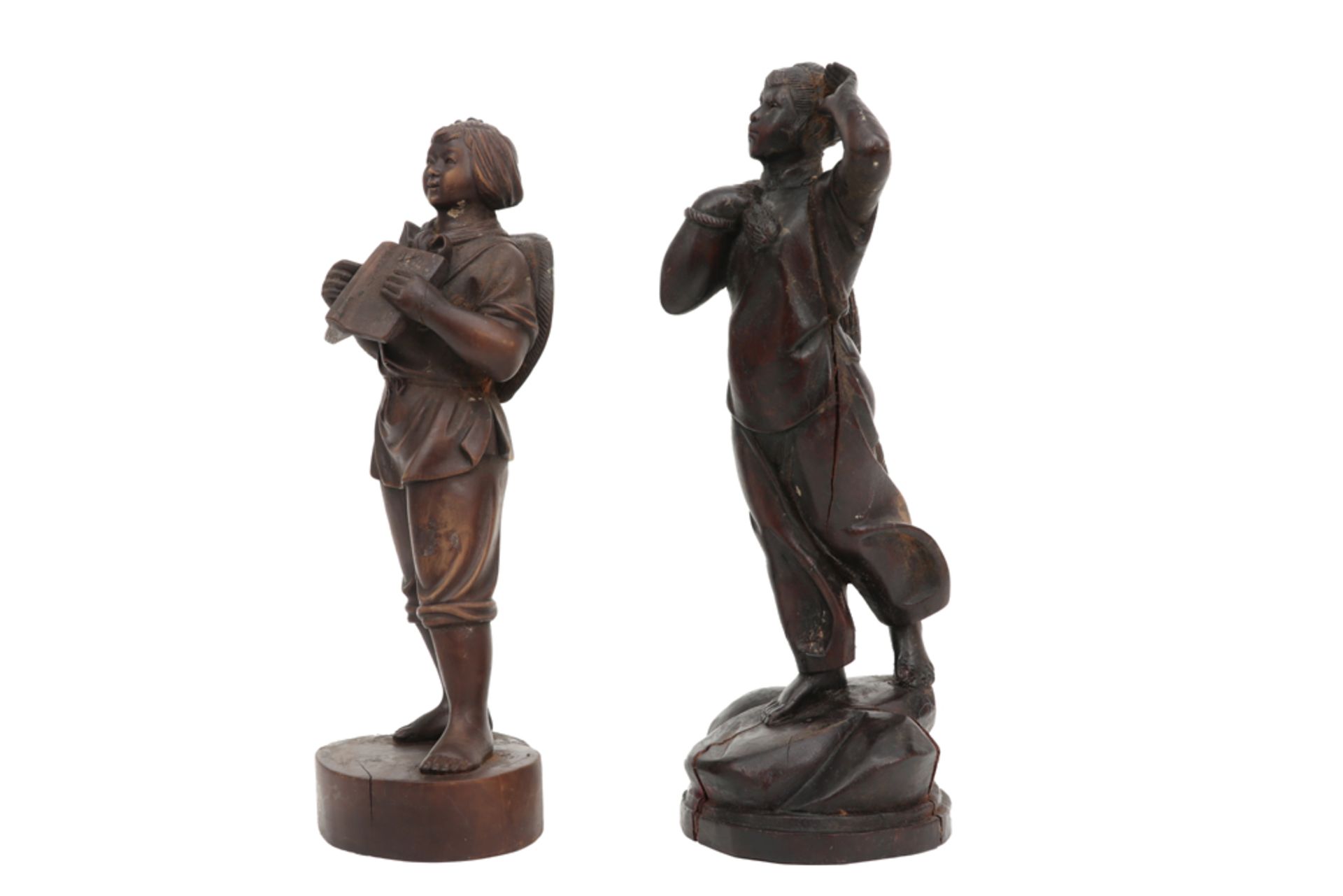 pair of Chinese Cultural Revolution period sculptures in wood || Paar Chinese houtsculpturen uit - Image 4 of 4