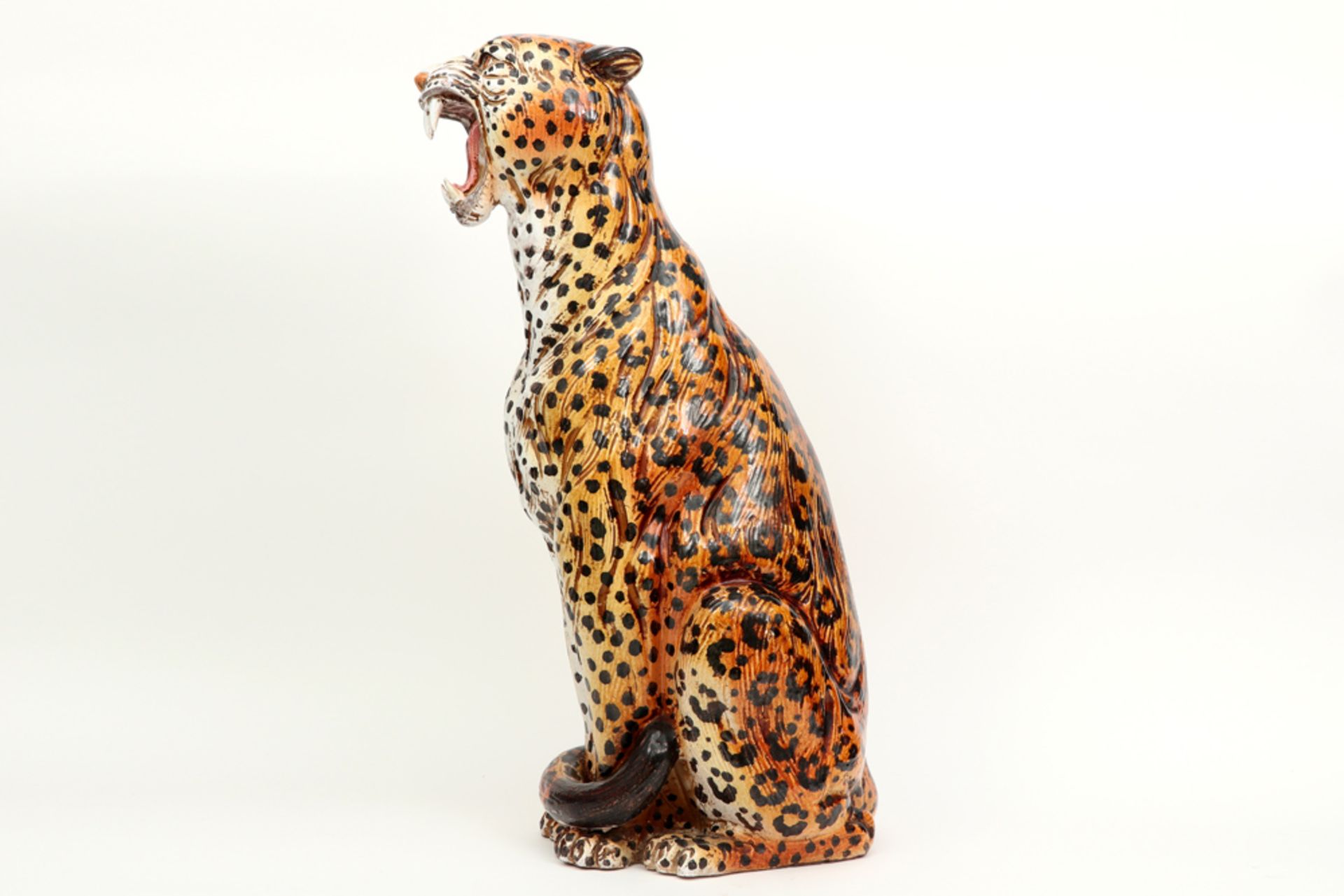 quite big fifties' Italian majolica (eartenware) "Cheetah" sculpture, attributed to Ronzan || RONZAN - Image 3 of 4