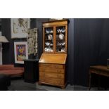 19th Cent. English mahogany bureau bookcase || Negentiende eeuwse Engelse zgn bureau-bookcase in