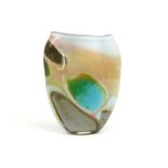 M. Todd Reed signed vase in glass, dated (19)84 || M. TODD REED designvaas in meerlagig glas met een