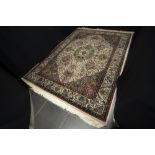 handknotted Cachemerean Tabriz in wool || Handgeknoopte Kashmir Tabriz met een kleurrijke tekening