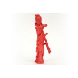 'antique' Chinese late Qing period 'Long Eliza" sculpture in red coral || 'Antieke' Chinese