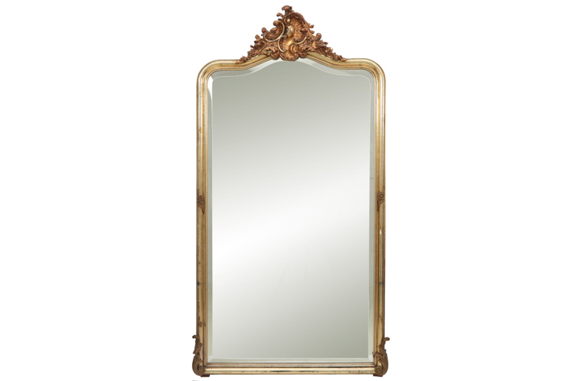 19th Cent. mirror with a gilded frame with Louis XV ornamentation || Negentiende eeuwse