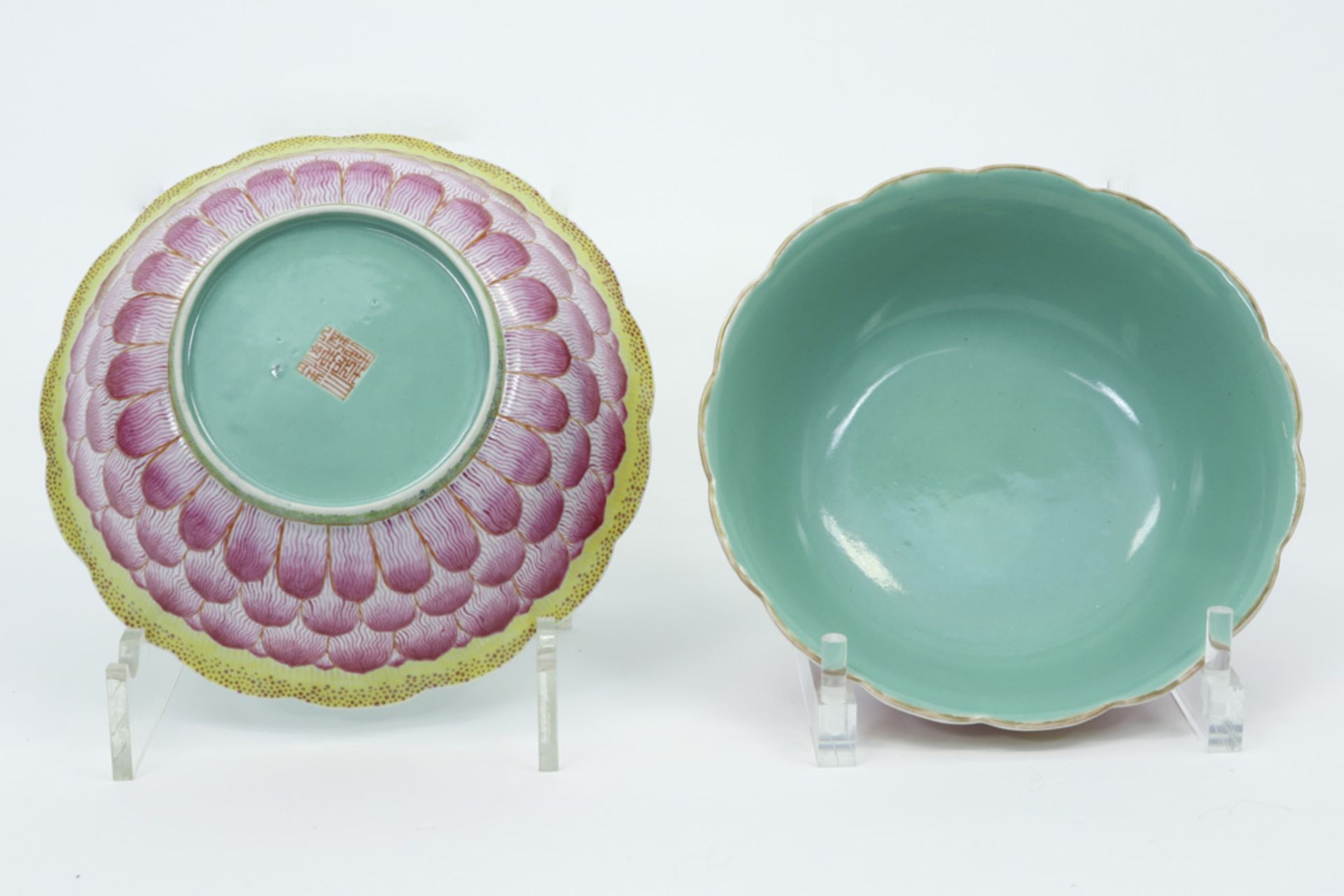 pair of 19th Cent. Chinese lotusflower-shaped Tao Kuang period bowls in marked porcelain with ' - Image 4 of 4
