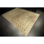finely knotted Persian Kerman Laver with boteh design || Fijngeknoopte Perzische Kirman Laver met
