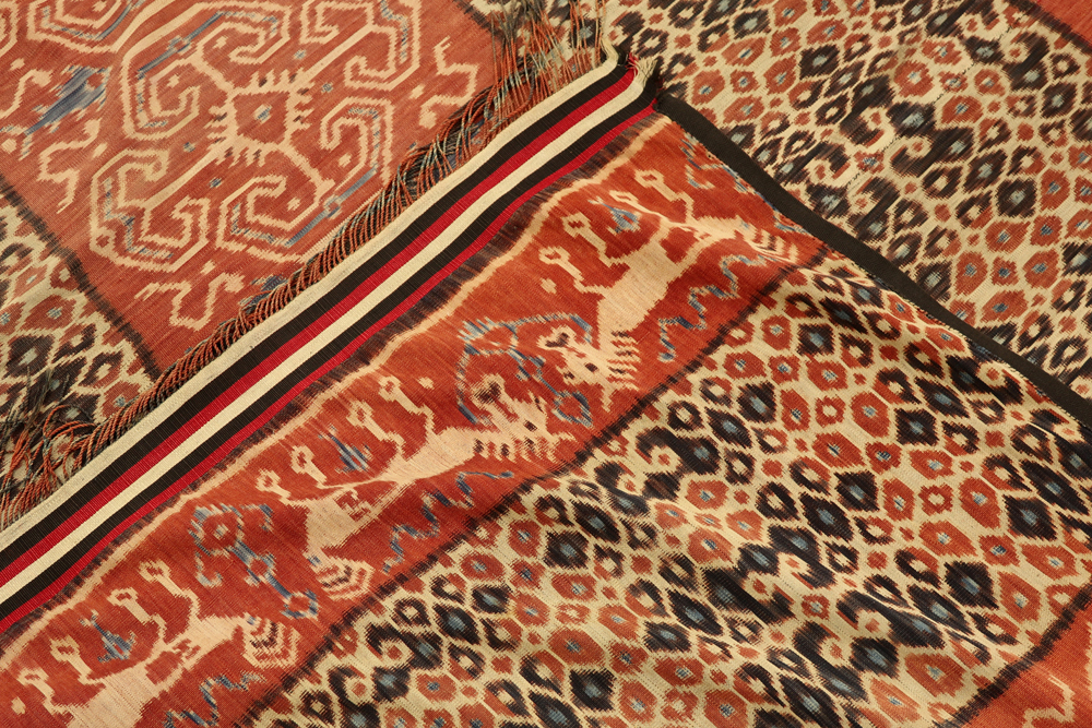 large very well preserved cotton Ikat man's sari||INDONESIË / SUMBA EILAND groot en zeer goed - Image 2 of 2