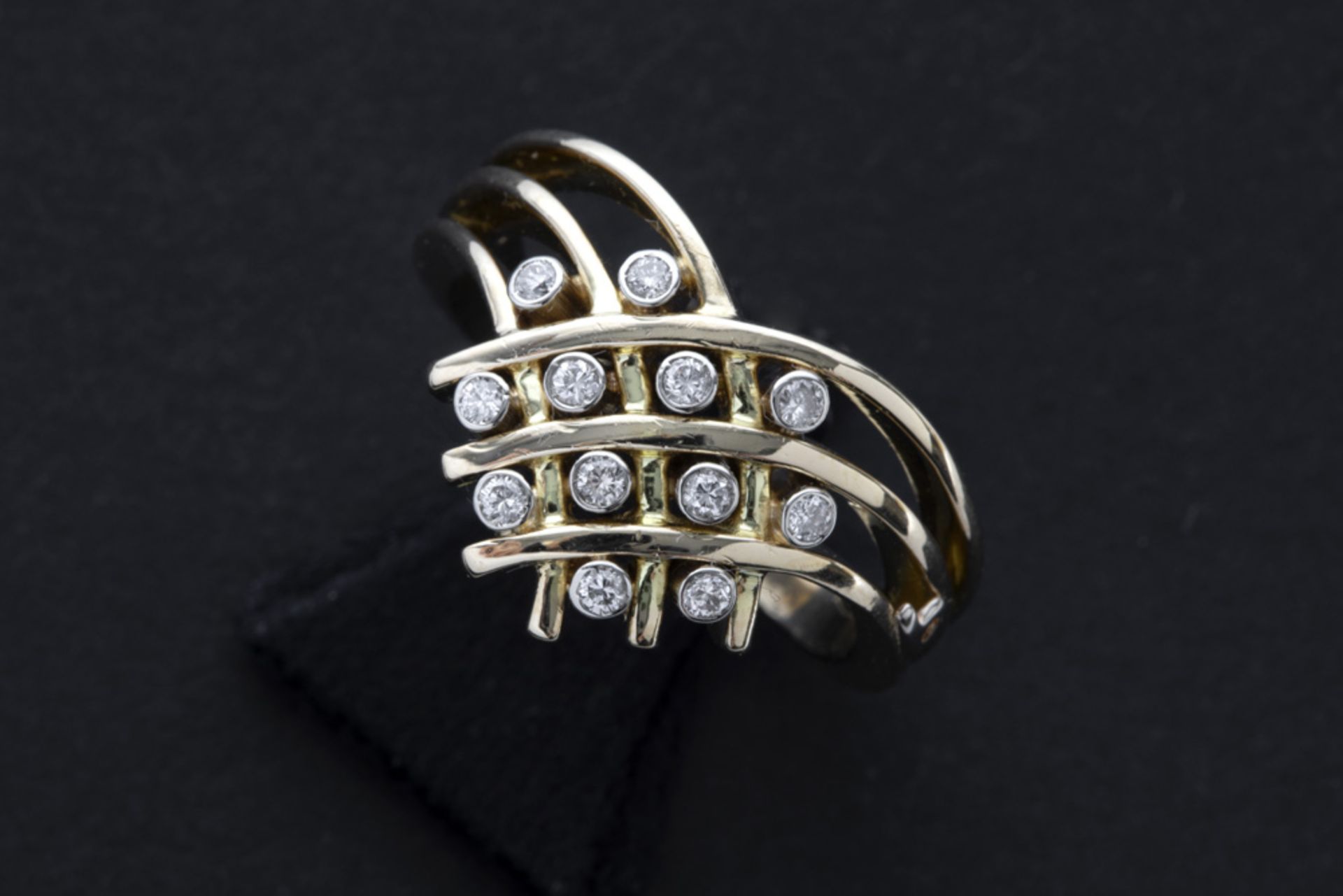 Vendôme signed ring in yellow gold (18 carat) with 0,22 carat quality brilliant cut diamonds -