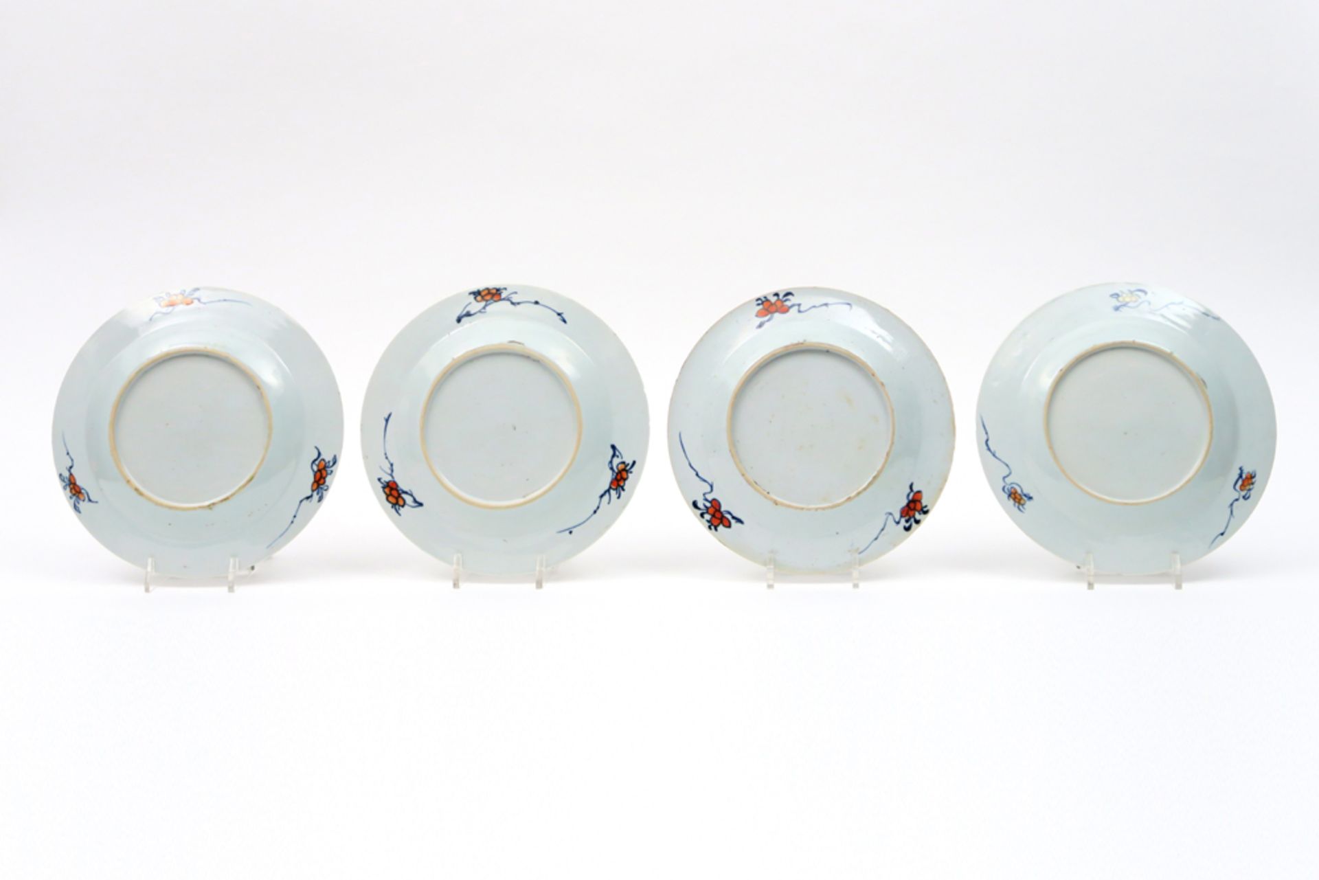 series of four 18th Cent. Chinese plates in porcelain with a polychrome lotusflowers decor||Reeks - Image 2 of 2