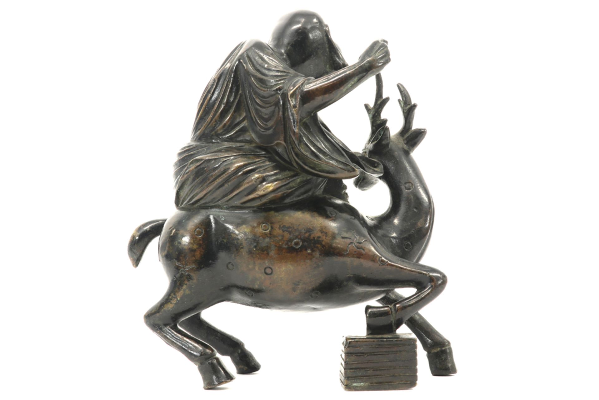 antique Chinese sculpture in bronze with a man sitting on a deer||Antieke Chinese sculptuur in brons - Image 3 of 3