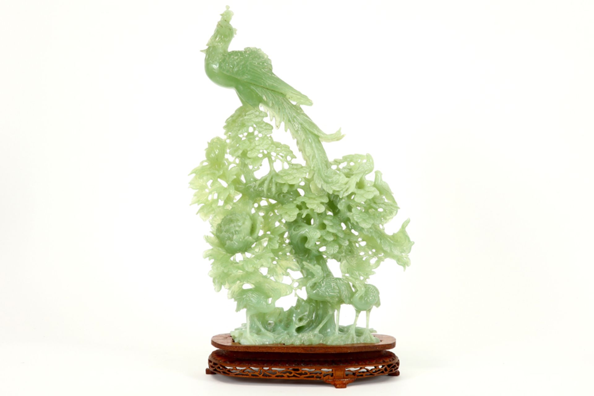 quite big Chinese jade sculpture||Vrij grote (46 cm hoog) Chinese sculptuur in jade : "Vogel op