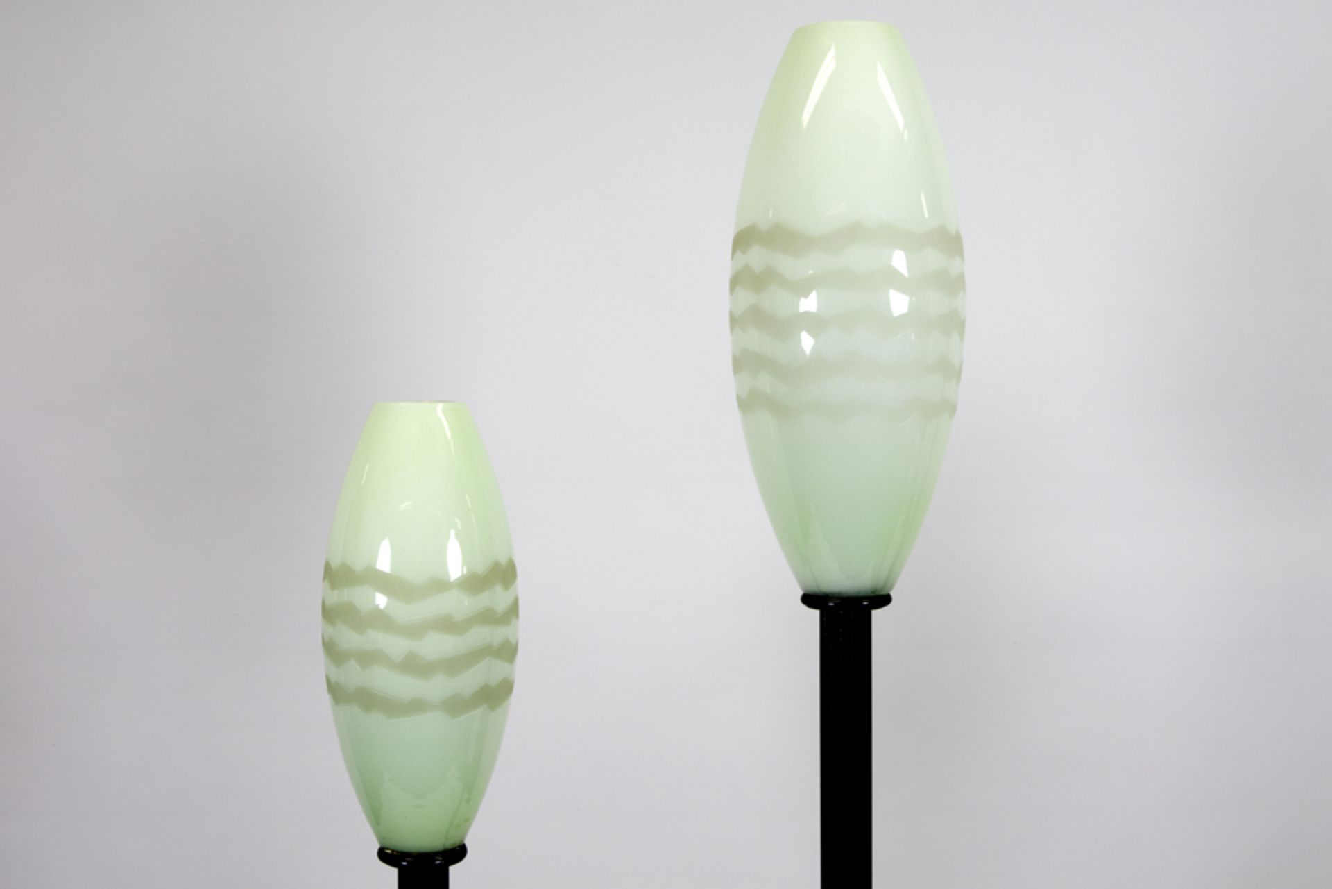 two Barovier & Toso marked floorlamps in Murano glass and metal||BAROVIER & TOSO lot van twee - Bild 2 aus 6