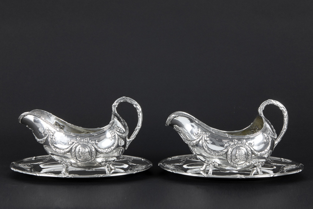 pair of antique neoclassical sets of sauce boat and oval plate in marked Hanau silver, imported by - Bild 2 aus 5