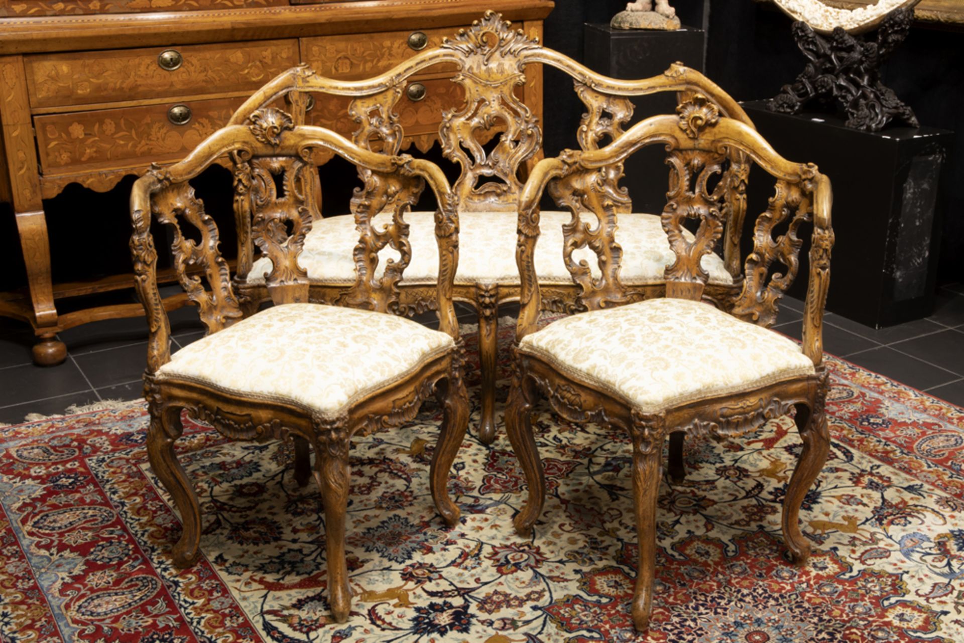 18th Cent. north Italian 3pc rococo style salon suite with an elegant design in walnut with very - Image 2 of 3