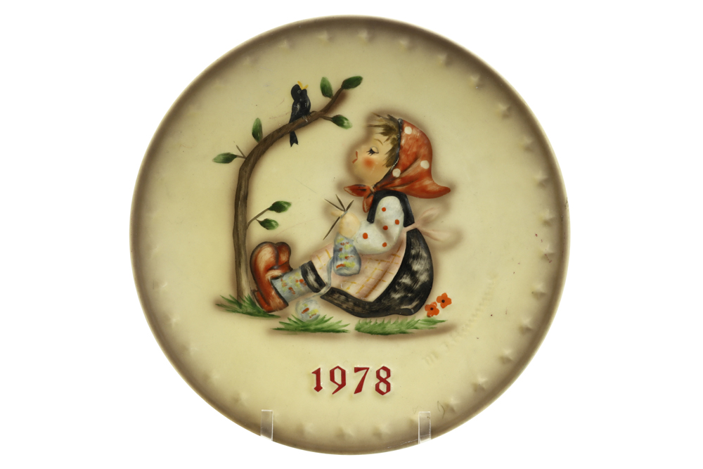 year dish dd 1978 marked Hümml||Jaarbord van 1978 gemerkt Hümml - diameter : 19,5 cm