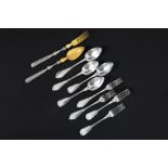 37 pieces of cutlery in marked silver||Lot bestek (37 stuks) in gemerkt massief zilver - gewicht :