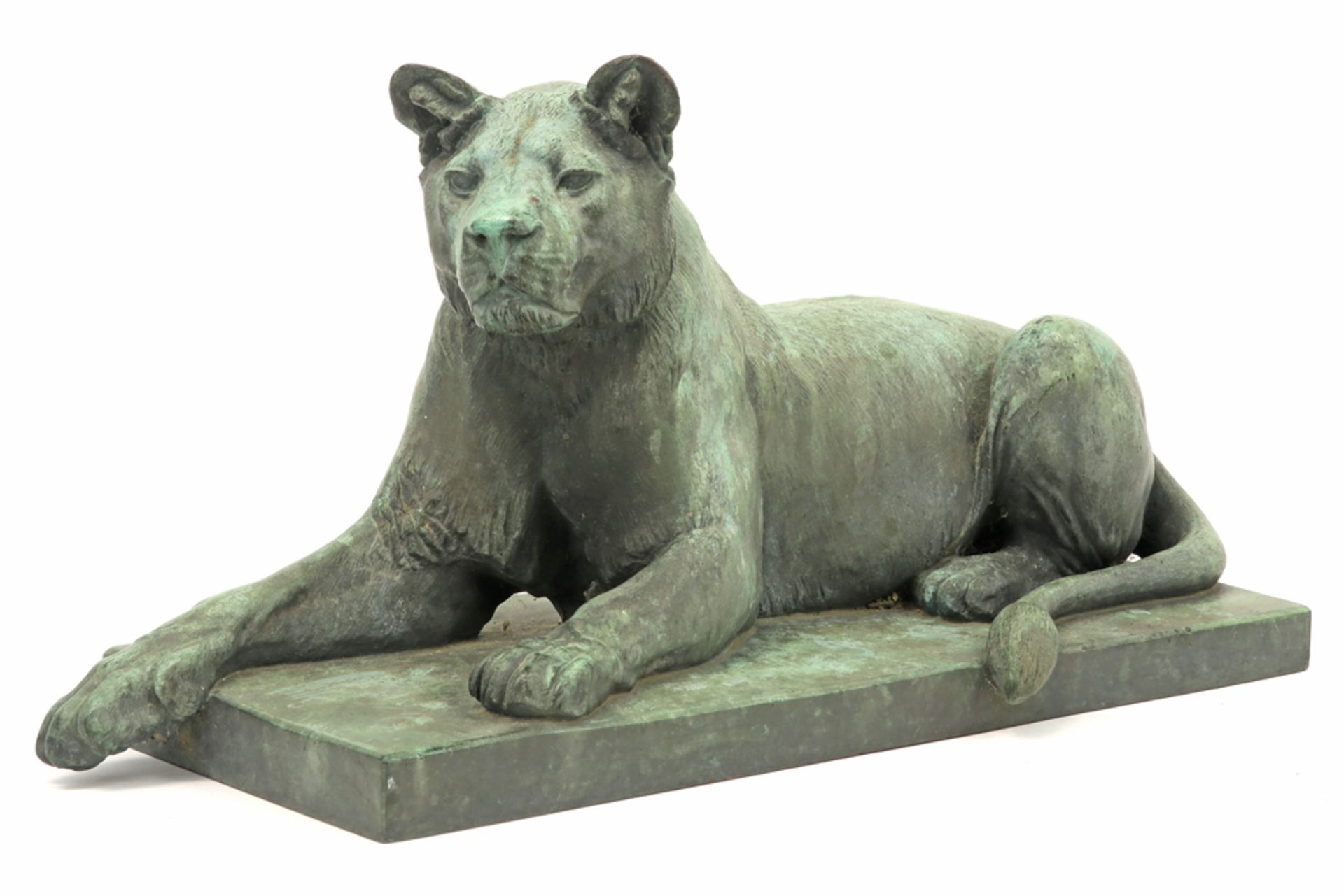 antique "Lioness" sculpture in bronze with a light blue patina signed Julius Heinrich Haehnel|| - Image 2 of 5