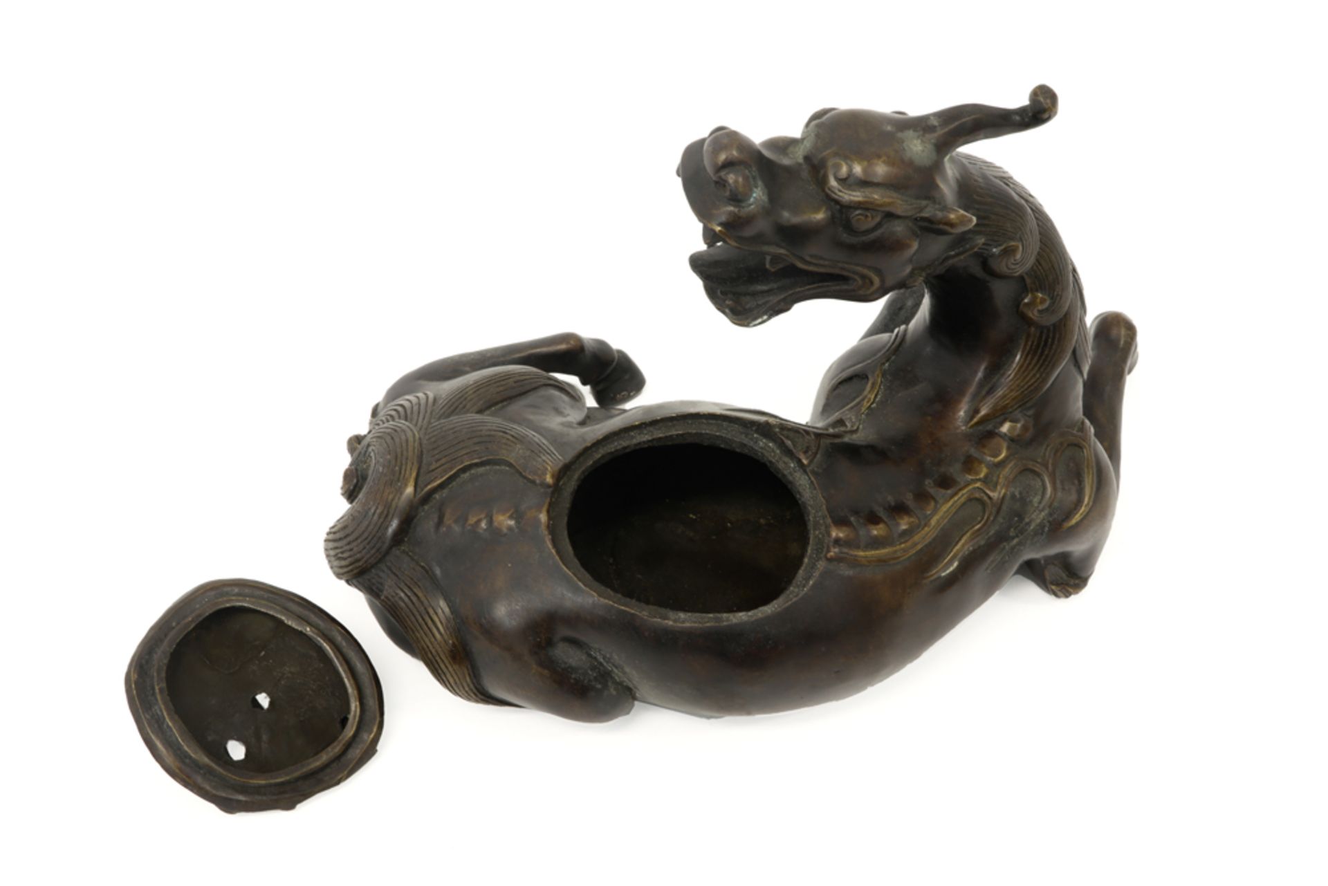 antique Chinese incense burner in bronze and in the shape of a mythical animal with dragon's head|| - Bild 3 aus 3