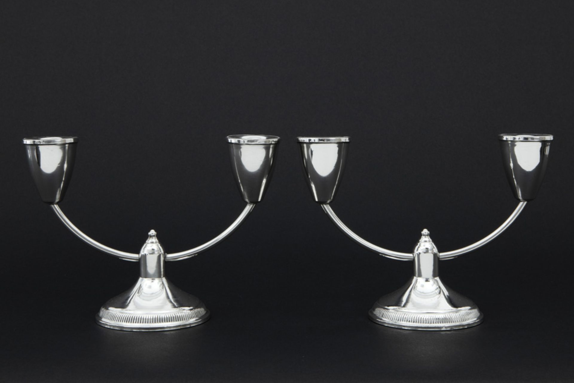 pair of fifties' American candelabras in marked silver - signed||DUCHIN paar Amerikaanse fifies'