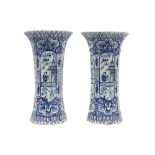 pair of antique vases in marked ceramic from Delft with blue-white decor||Paar antieke vazen in "