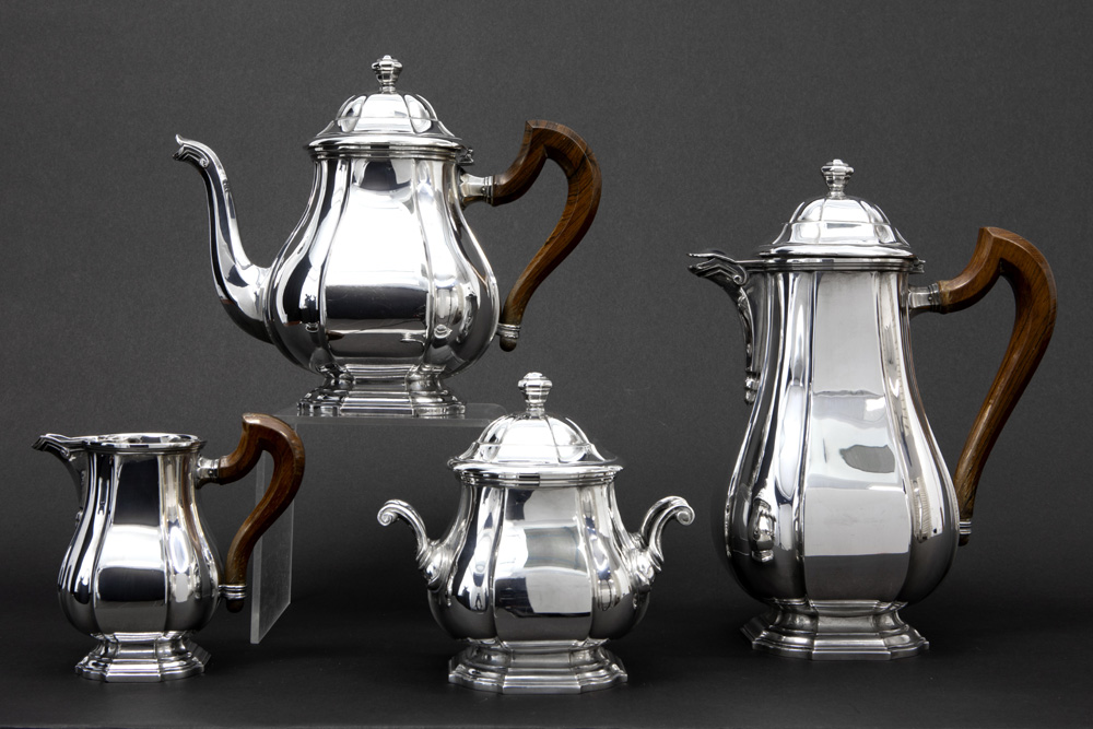 thirties'/forties' Belgian 4pc coffee and teaset in marked silver||Belgisch vierdelig koffie- en - Bild 2 aus 3