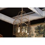 lantern chandelier in wrought iron and glass||Lantaarnluster in gedoreerd smeedijzer en glas -