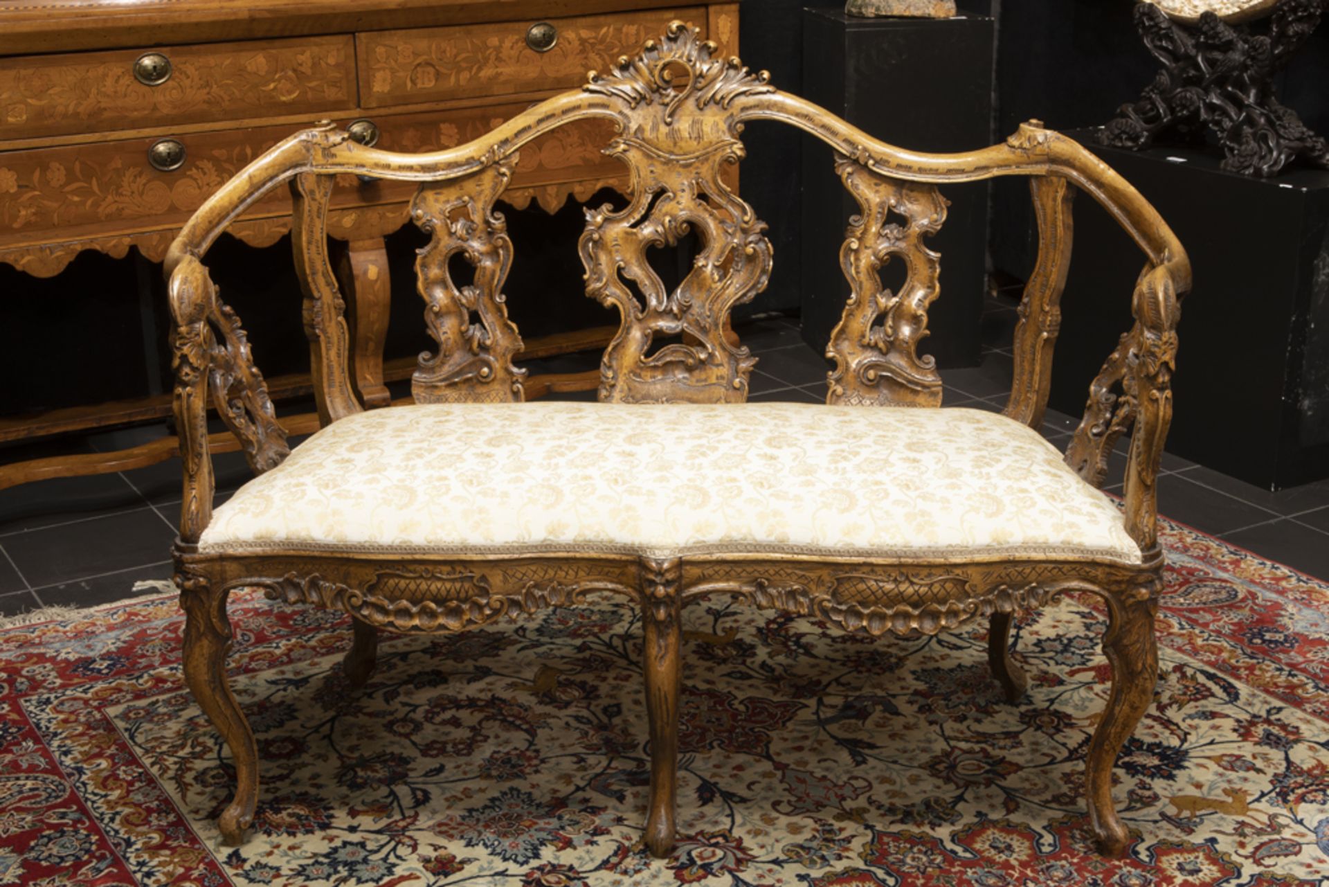 18th Cent. north Italian 3pc rococo style salon suite with an elegant design in walnut with very - Image 3 of 3