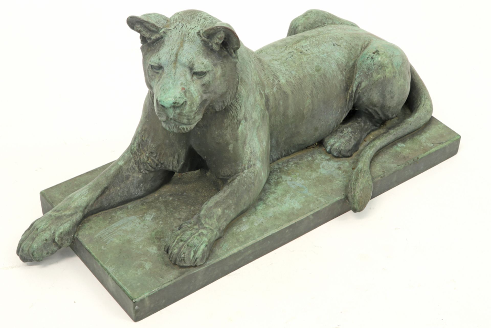 antique "Lioness" sculpture in bronze with a light blue patina signed Julius Heinrich Haehnel|| - Image 4 of 5