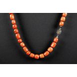 necklace with beads in red coral||Collier met kralen in bloedkoraal - 104 gram