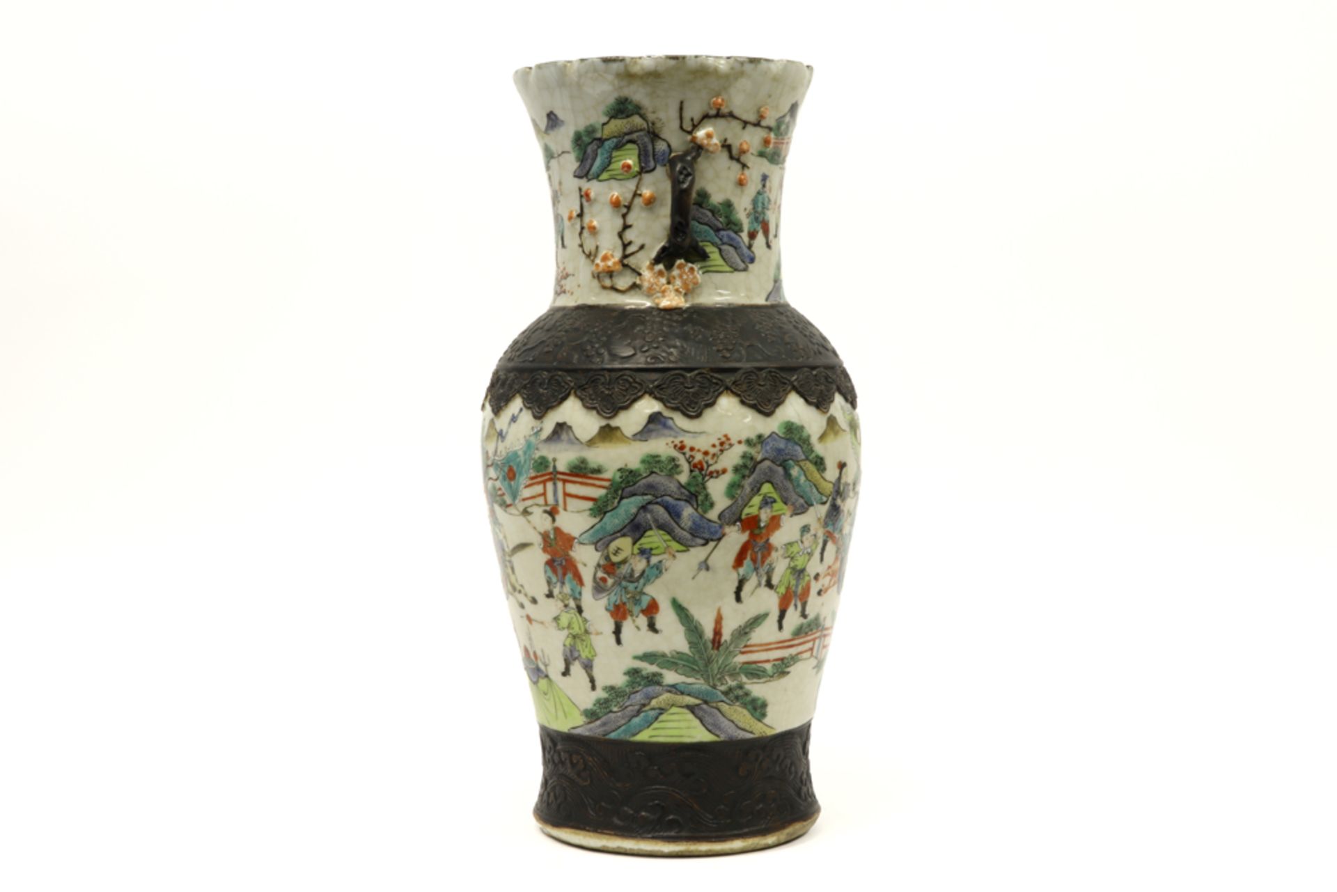 19th Cent. Chinese vase in marked porcelain with a polychrome decor with figures||Negentiende eeuwse - Bild 4 aus 7