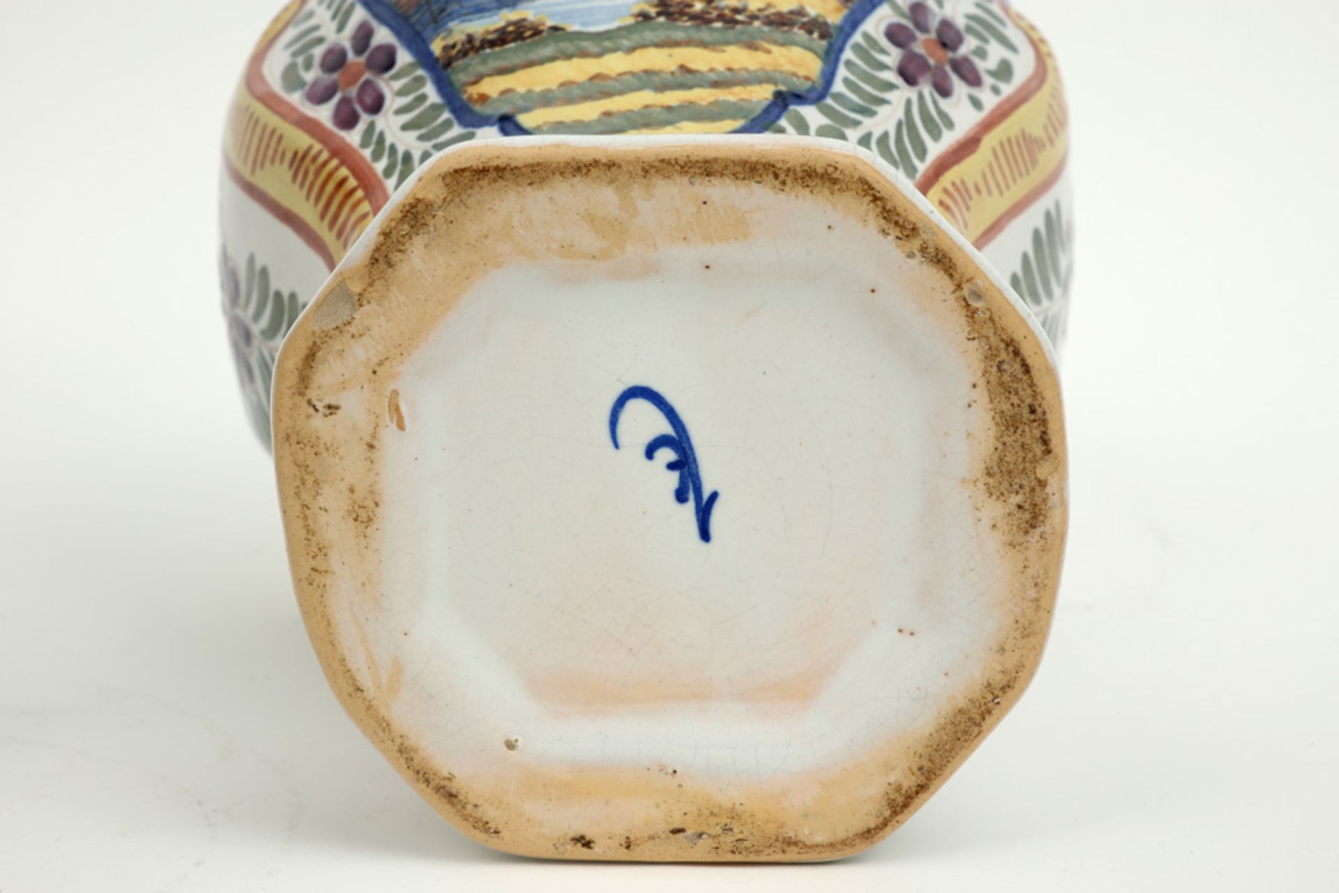 vase and tobacco jar in marked ceramic from Delft with a polychrome decor - Image 5 of 5