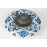 quite exceptional antique inkwell in marked ceramic from Delft with a blue-white decor and with a pe