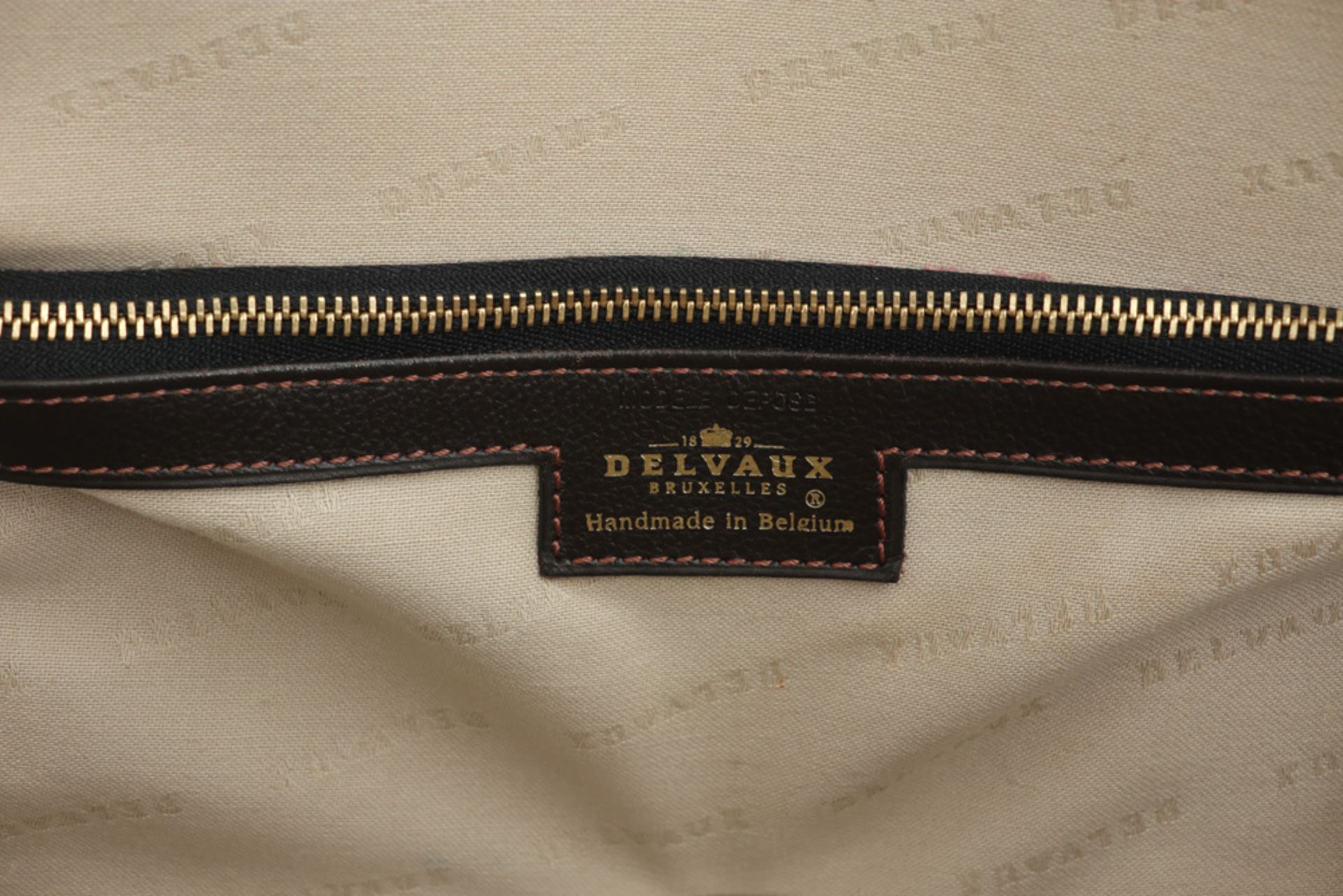Delvaux marked handbag in brown leather - Image 3 of 4
