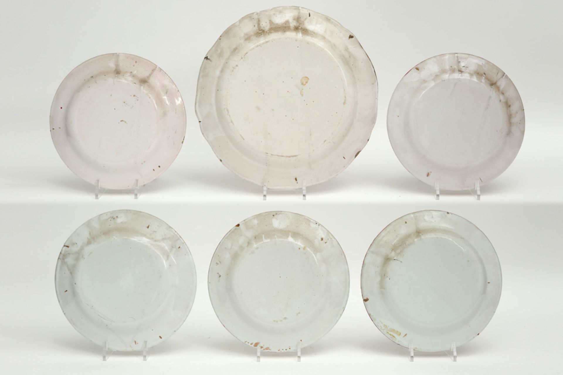 five plates and a serving dish in French ceramic - Bild 2 aus 2