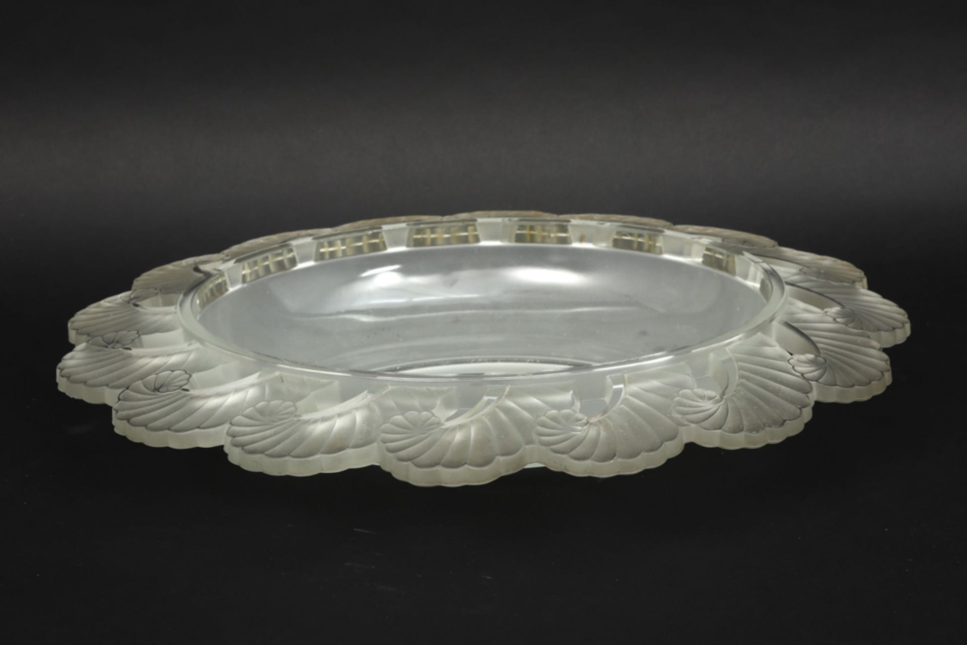 oval French A. Verlys France marked Art Deco bowl in satinated crystal - Image 2 of 2