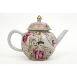 18th Cent. Chinese tea pot in porcelain with a polychrome decor with a Mandarin family