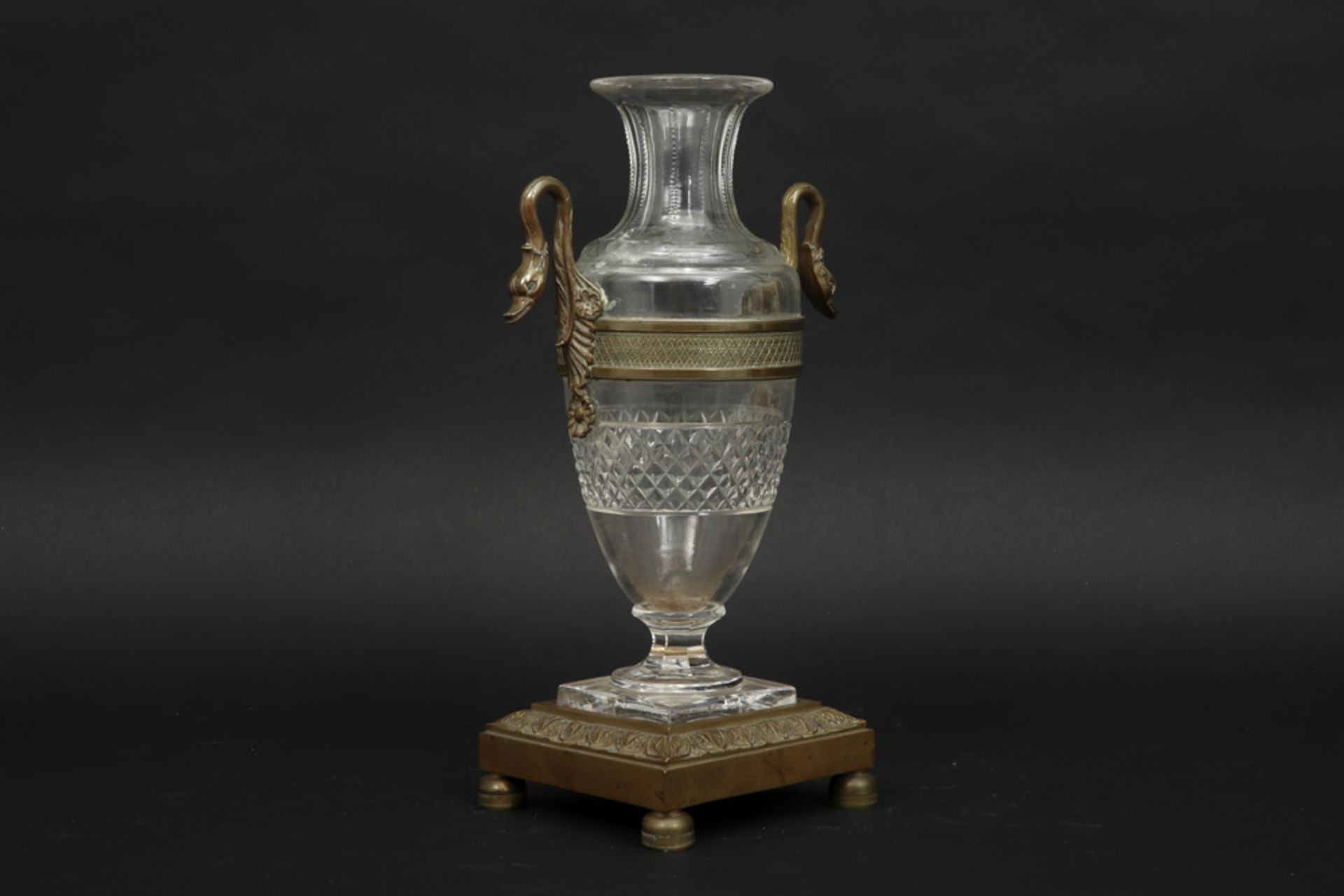 antique vase in clear crystal-glass with Empire style mountings in gilded bronze - Image 2 of 3