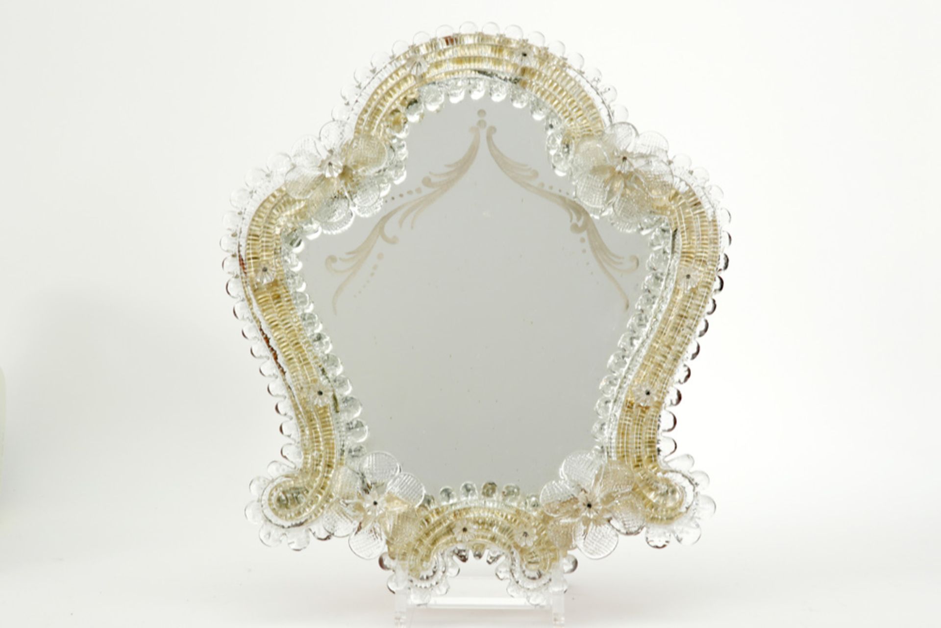lot with a mirror with Murano glass frame and a round wooden tray with a depiction of Versailles, si - Image 3 of 3