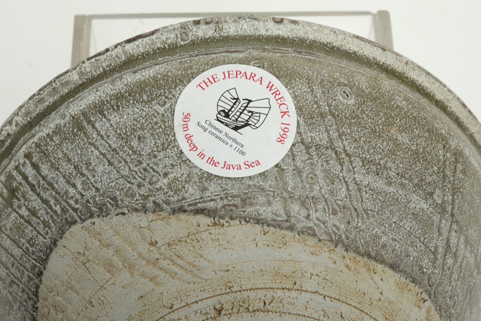 series of five Chinese Song period bowls in earthenware with grey celadon glaze prov : the shipwreck - Image 4 of 4