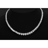 beautiful and classy necklace in white gold (18 carat) with 13,67 carat of high quality brilliant cu